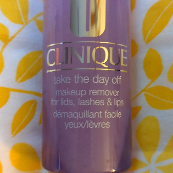 Clinique Take the Day Off make up remover. - Picture 2 of 2
